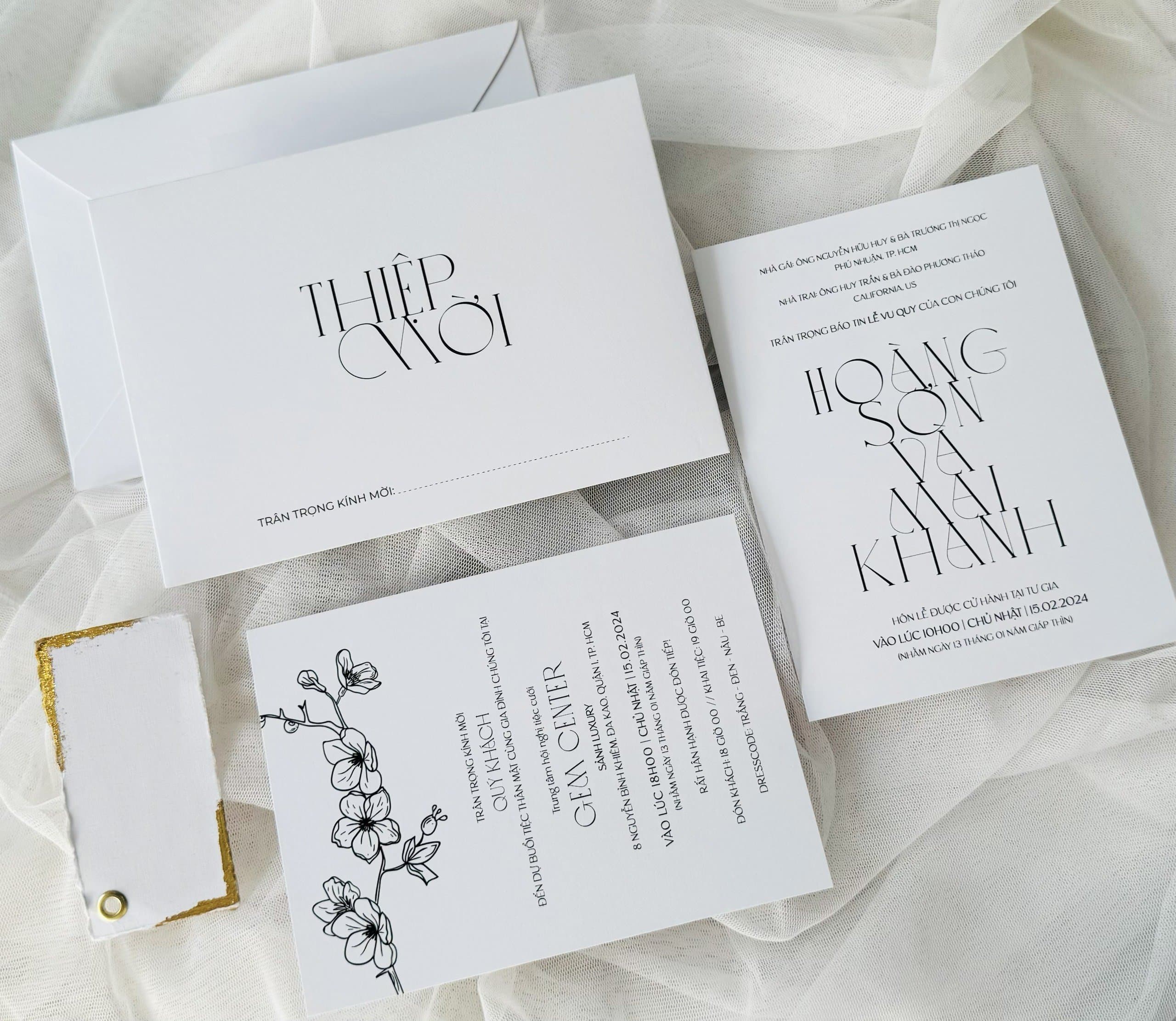 Thiệp cưới trắng đen cơ bản hiện đại