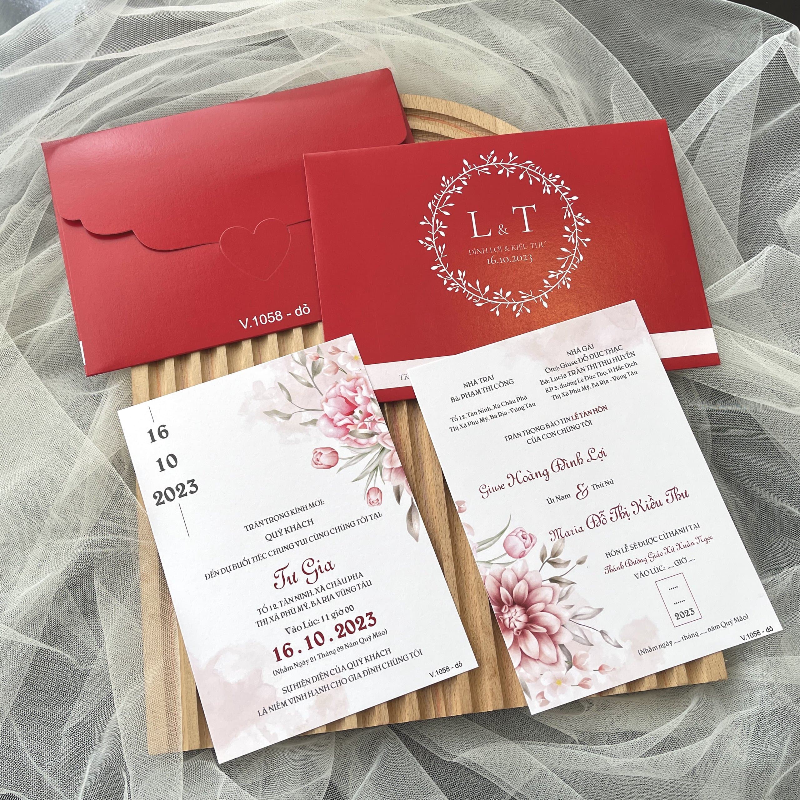 Thiệp cưới đỏ cách điệu cơ bản