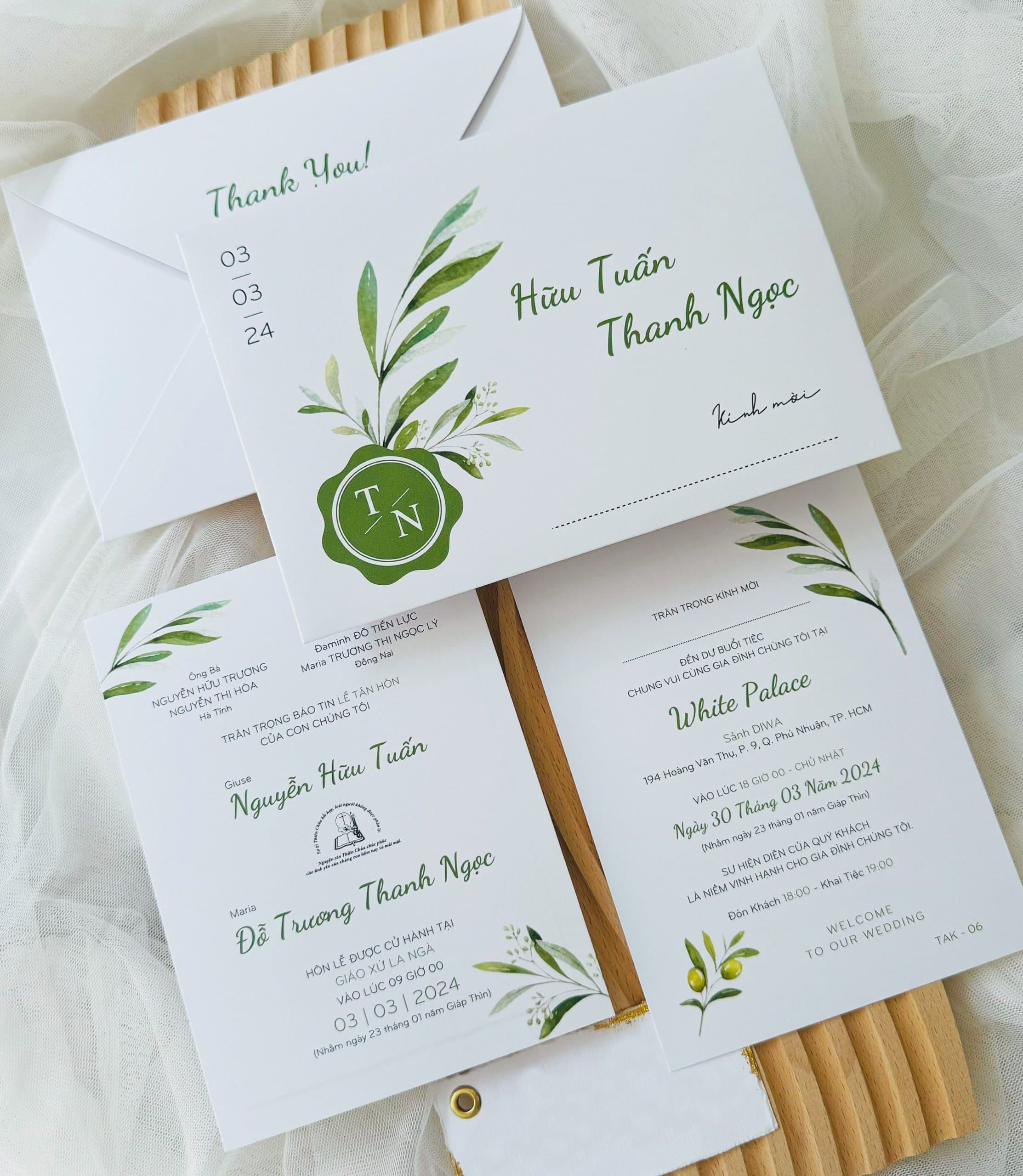 Thiệp cưới Xanh lá cách điệu hoa lá