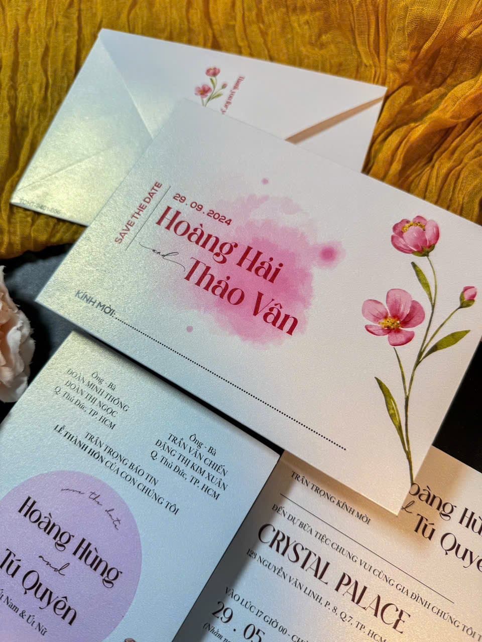 Thiệp hoa cách điệu loang - ảnh 2