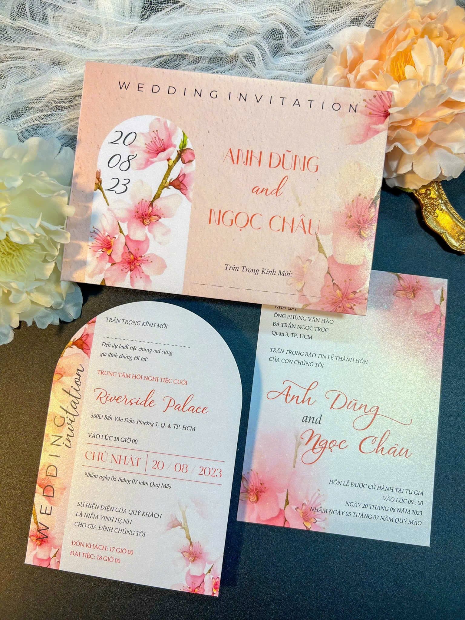Thiệp cưới hoa đào