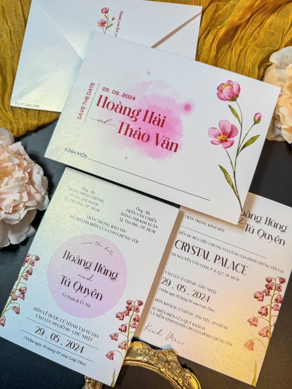 Thiệp hoa cách điệu loang