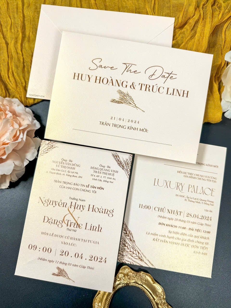 Thiệp cách điệu bông lúa chữ nâu