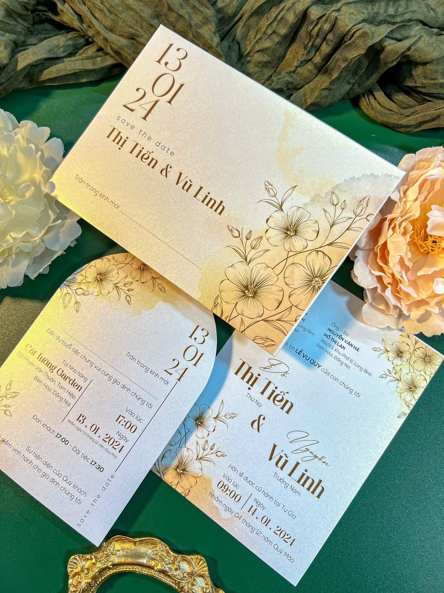 Thiệp cưới hoa loang