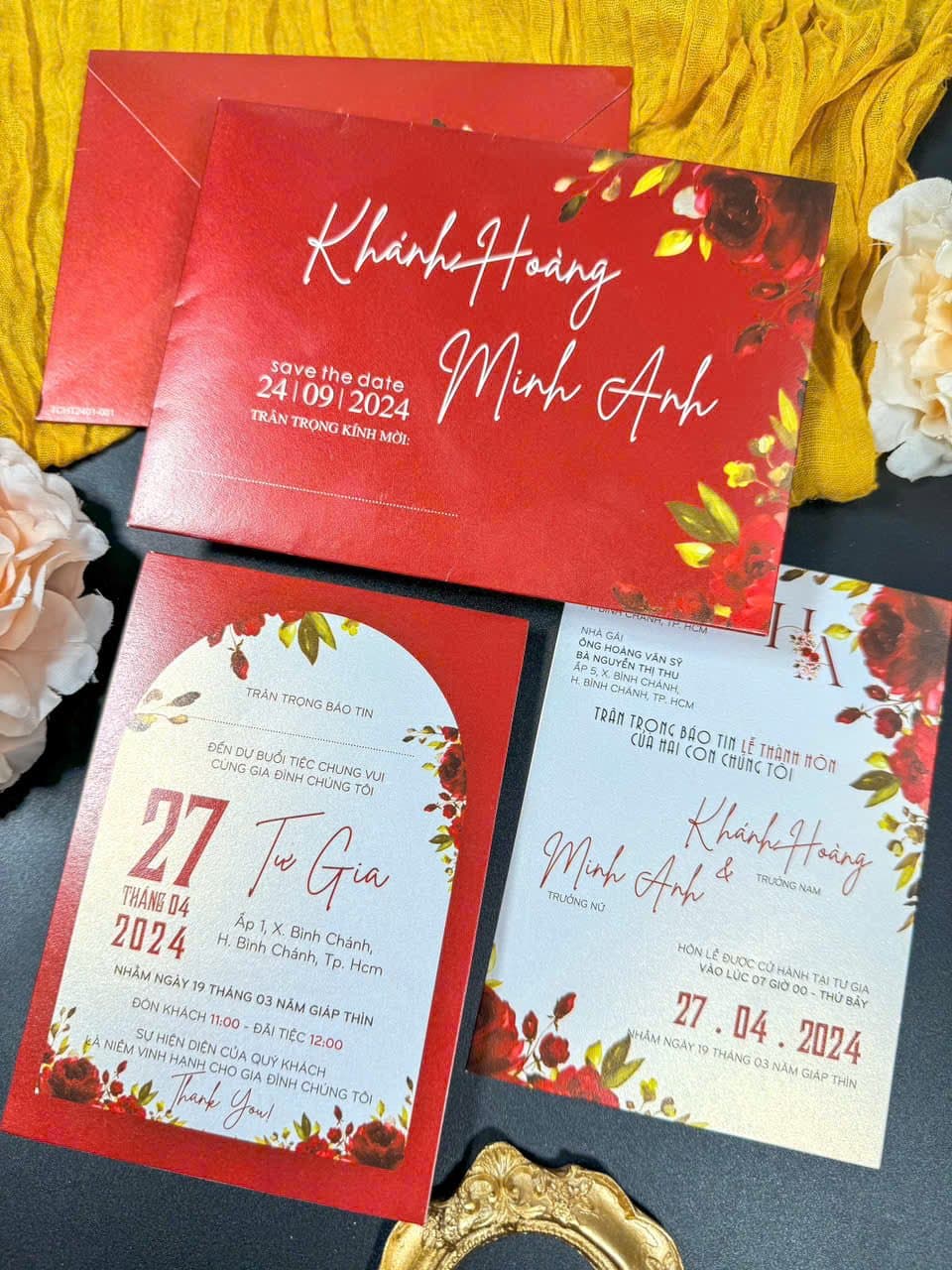 THiệp đỏ hoa hồng rực rỡ